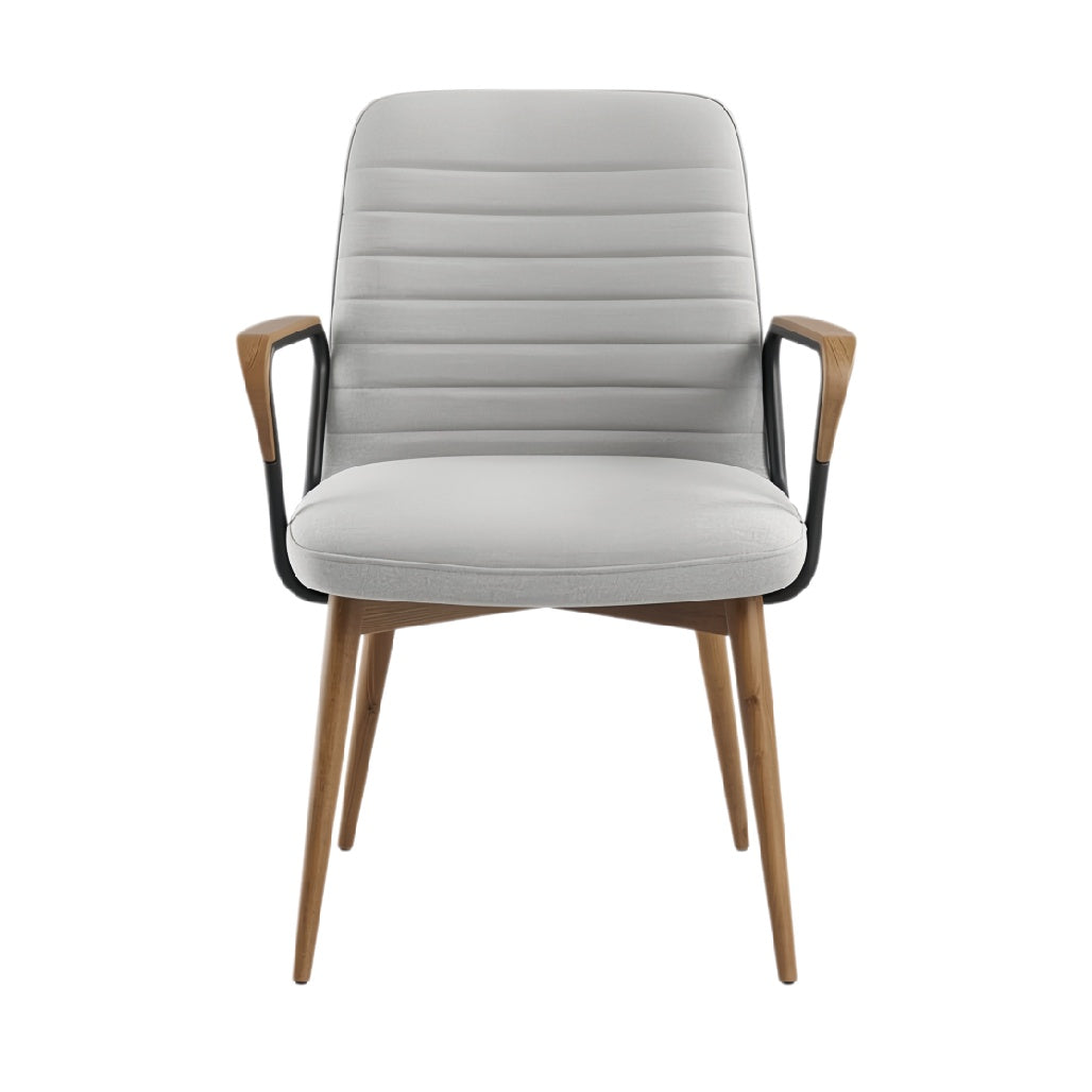 **Designstoel met houten poten en gestoffeerde zitting**